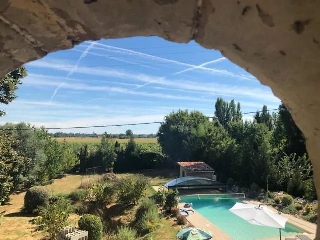 Saint-Nicolas-de-la-Grave La Porte Doree... בית הארחה